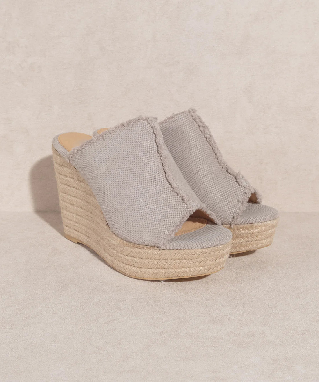 The Bliss Light Grey | Distressed Linen Wedge